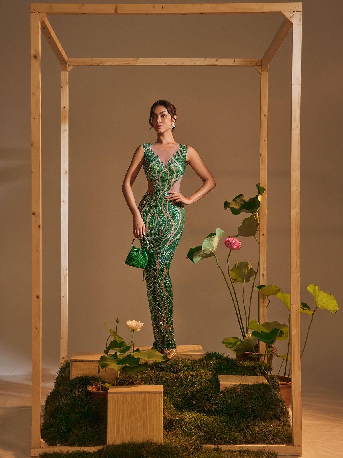 Anabia Yuvarlak Yaka Baskılı Rhinestone Maxi Elbise