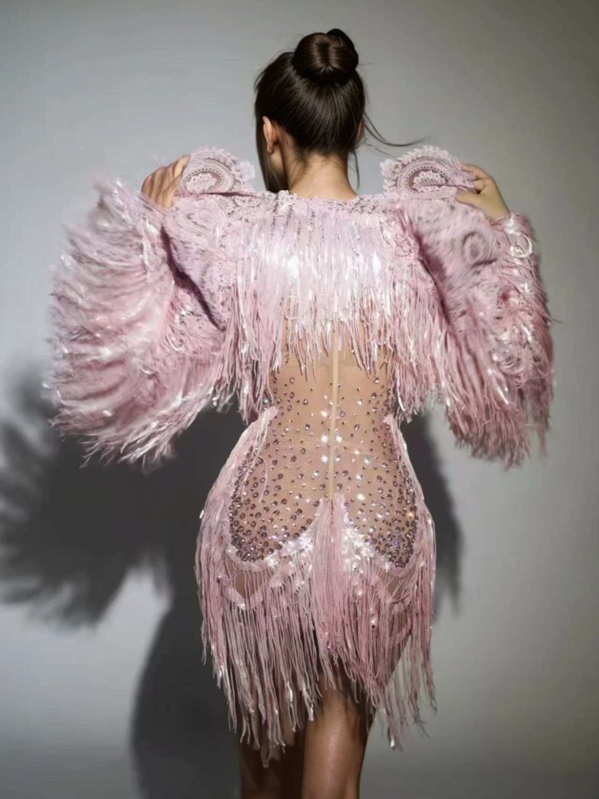 Pembe Renkli Cyvra Fringe Mesh Mini Elbise ve Palto