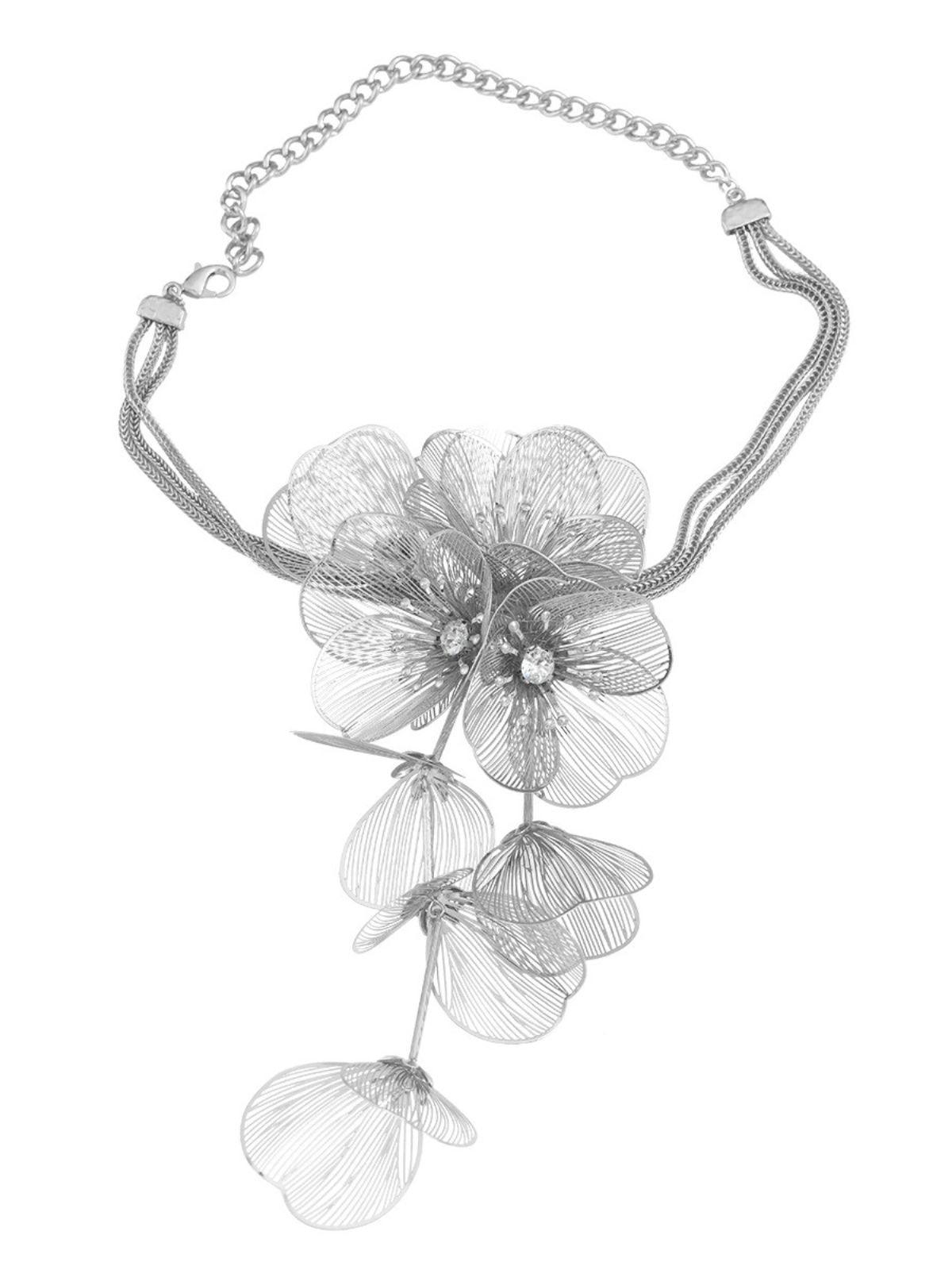 Francesca Çiçek Choker
