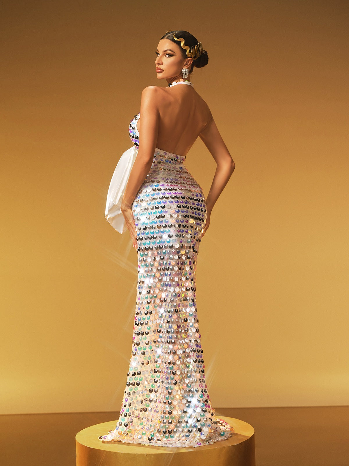 Hyrviel Halter Yaka Fiyonk Payet Maxi Elbise