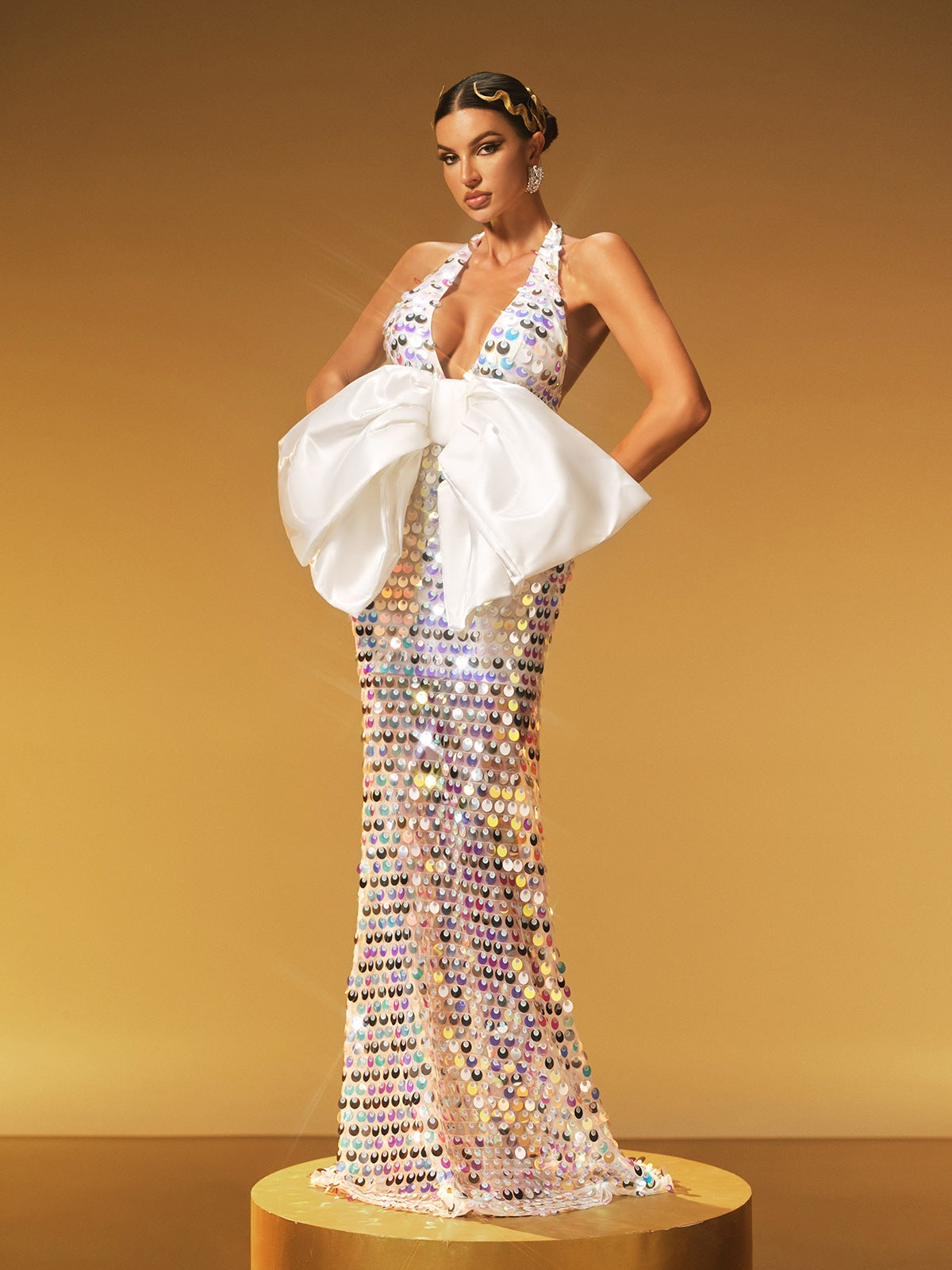 Hyrviel Halter Yaka Fiyonk Payet Maxi Elbise