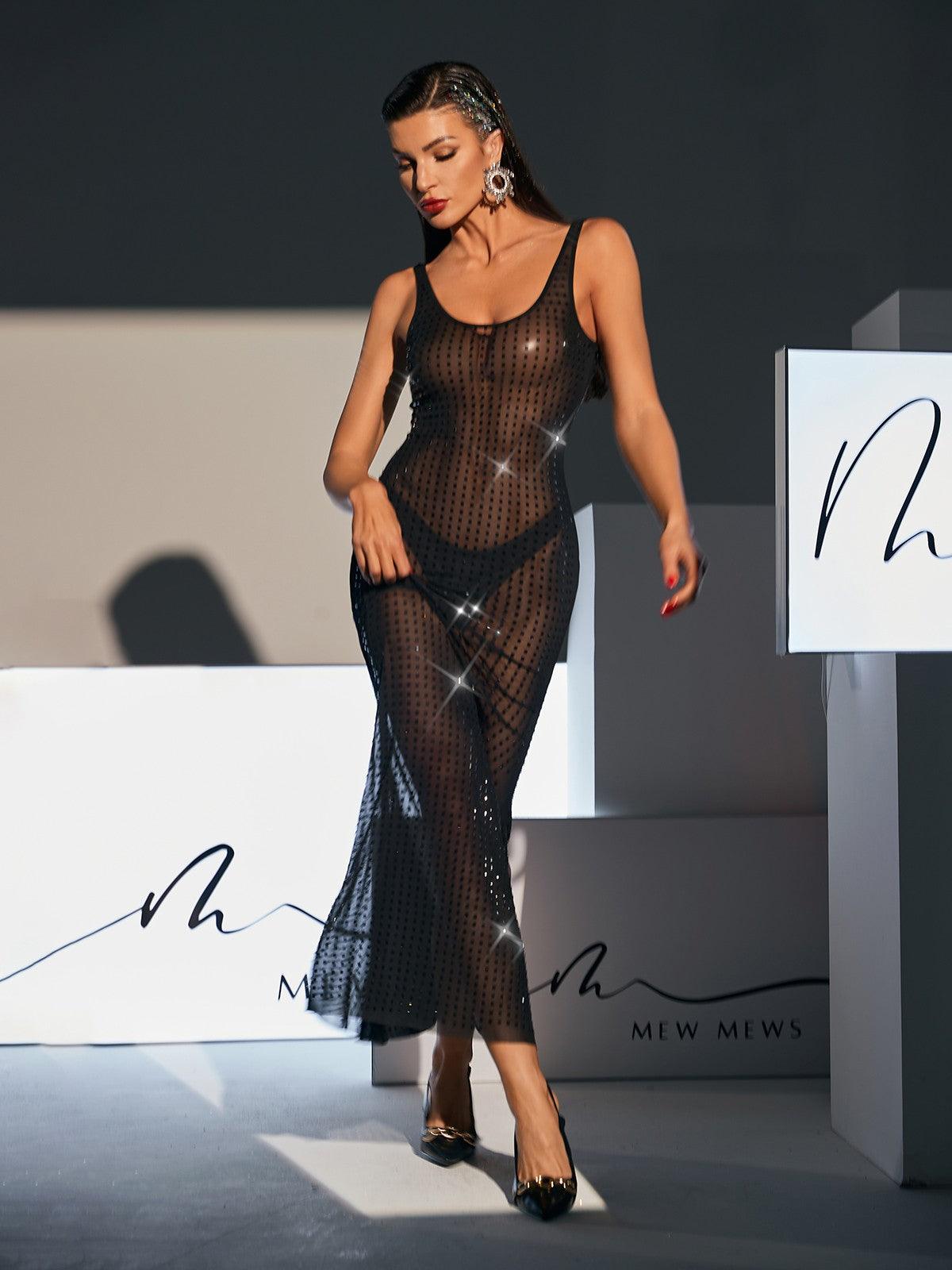 Karter Sırtı Açık Süslemeli File Maxi Elbise Siyah