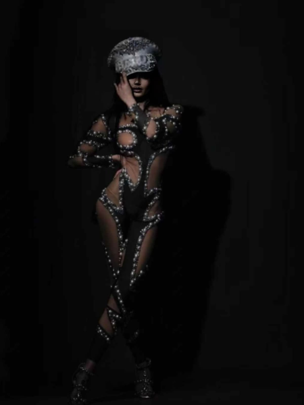 Larisa Uzun Kollu İnci File Tulum