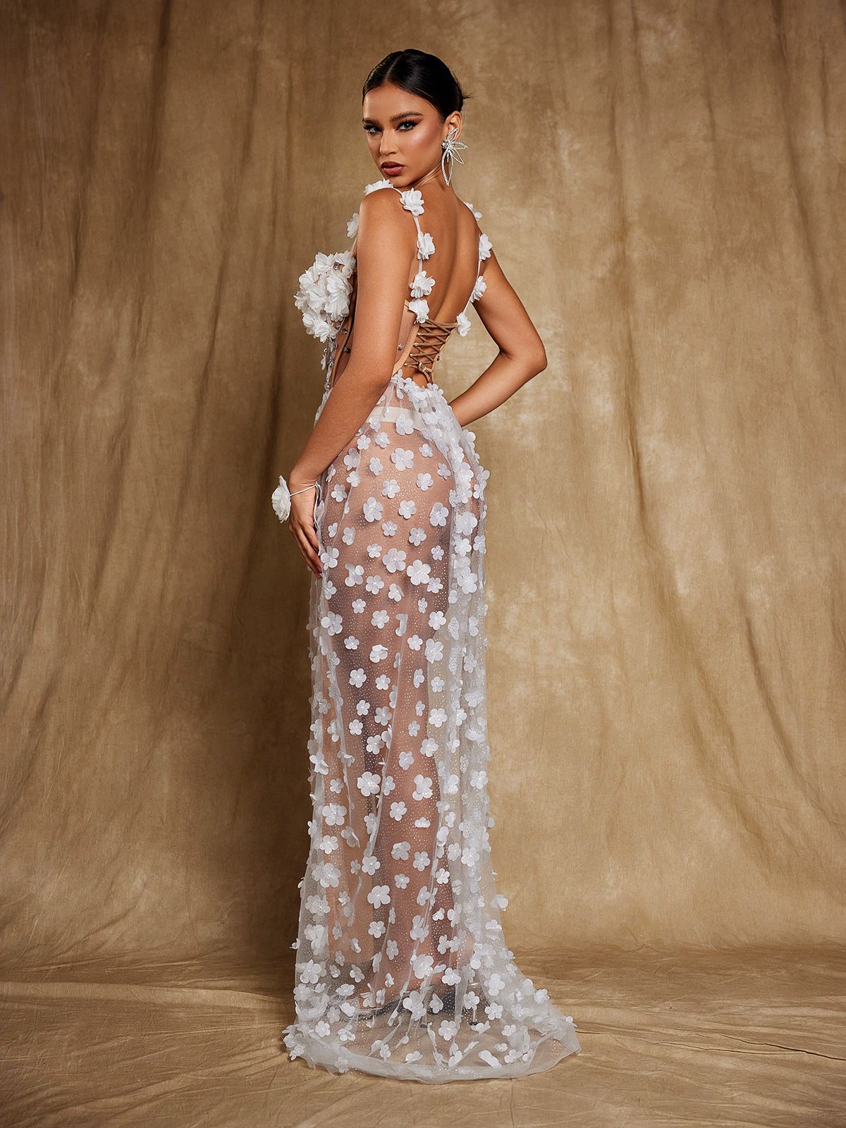 Oksana Spaghetti Çiçek Korsaj Maxi Elbise Beyaz