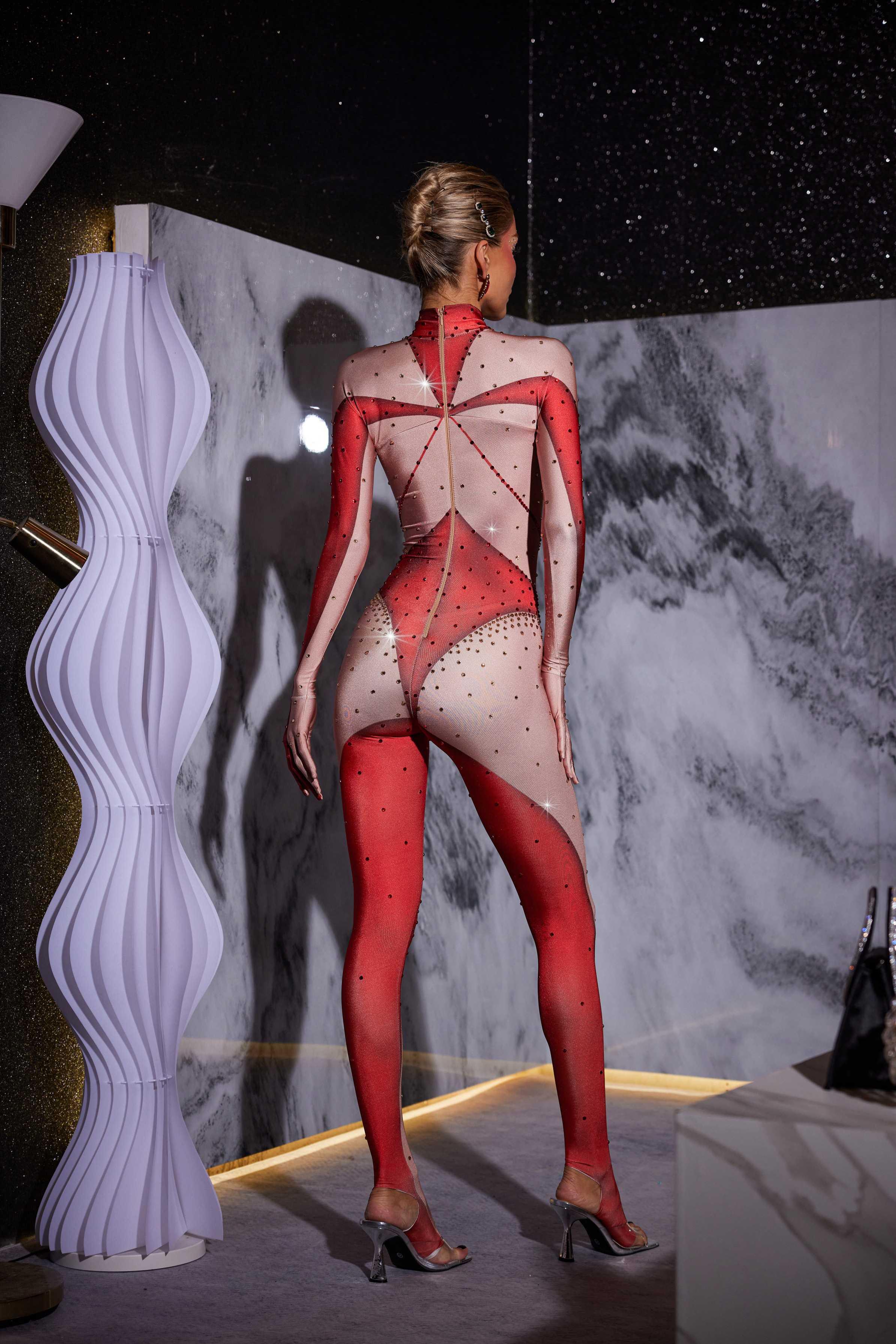 Kırmızı Pera Body Baskılı Rhinestone Eldivenli Tulum