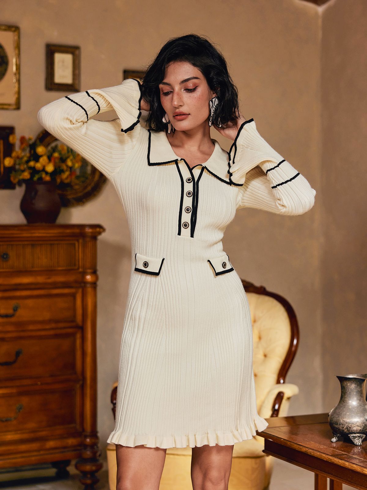 Shalita Uzun Kollu Volanlı Düğmeli Triko Mini Elbise