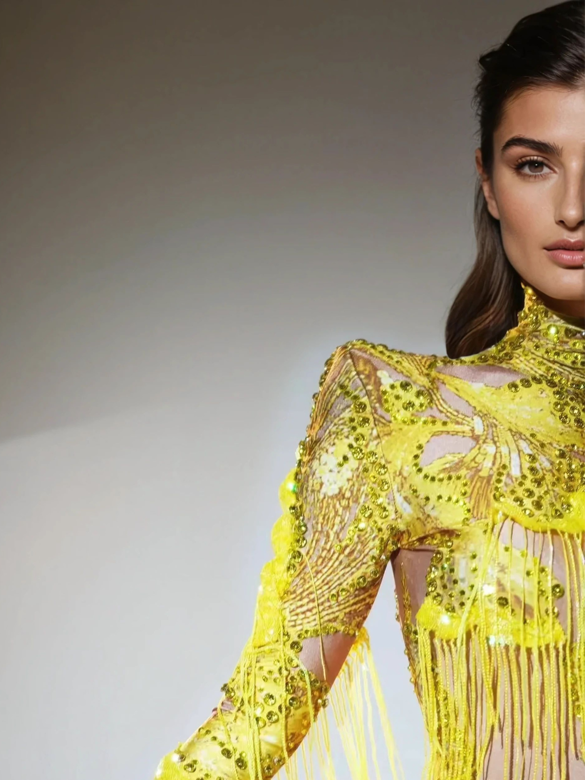 Shatora Tek Omuzlu Rhinestone Fringeli Bodysuit Sarı