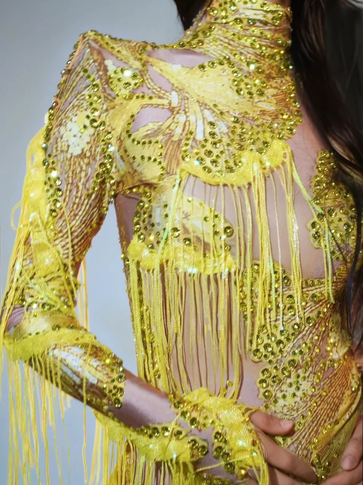 Shatora Tek Omuzlu Rhinestone Fringeli Bodysuit Sarı