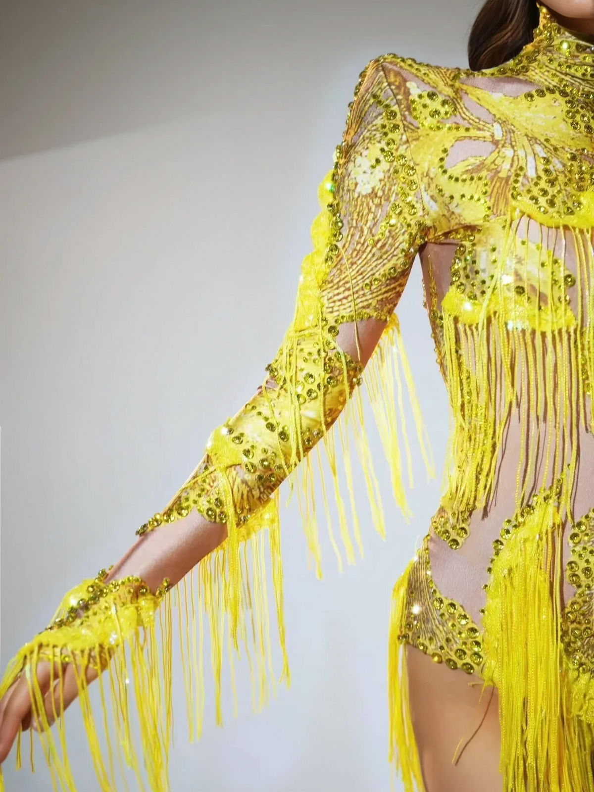 Şatora Tek Omuz Rhinestone Franje Bodysuit Sarı