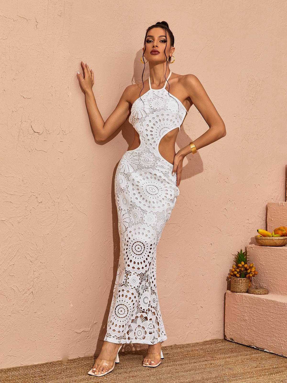 Thea Halter Yaka Kesik Dantel Maxi Elbise