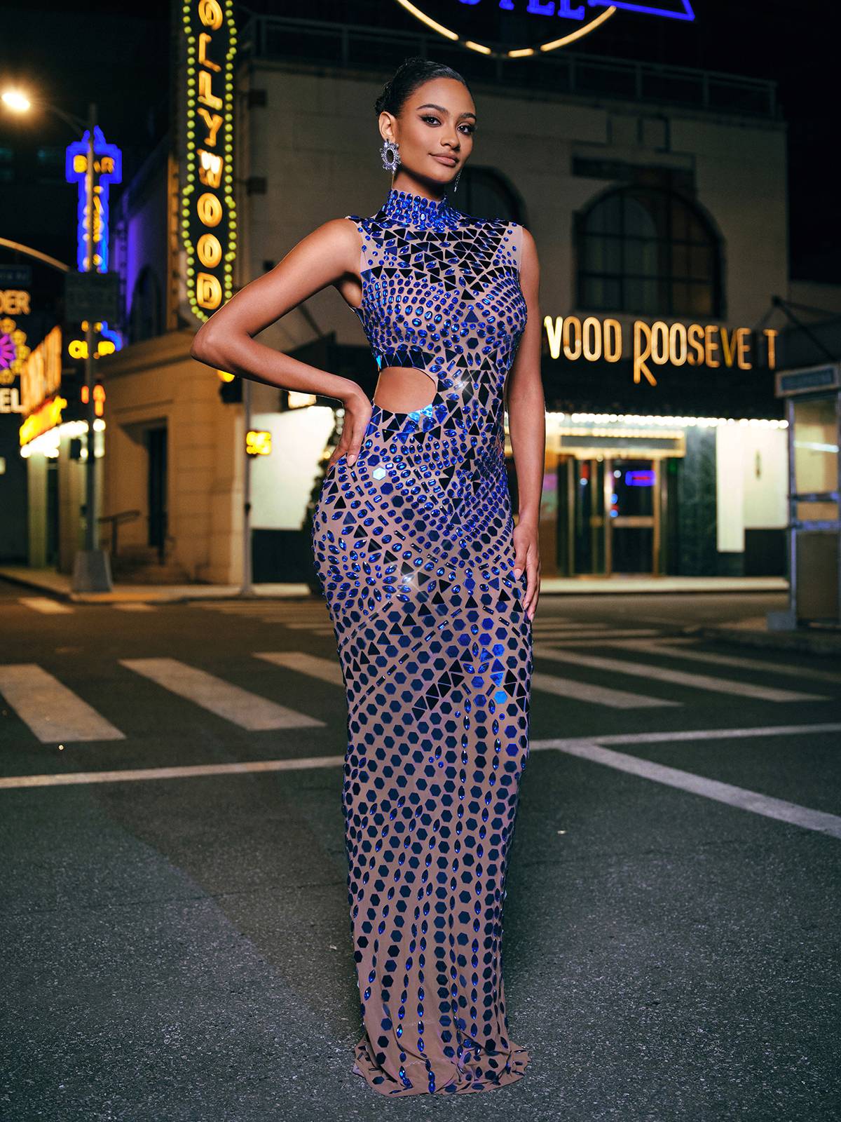 Tonica Yüksek Yaka Rhinestone Akrilik Maxi Elbise