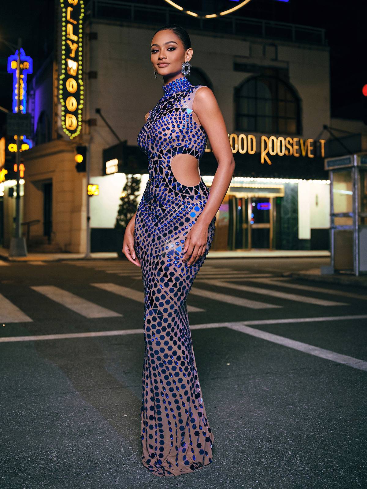 Tonica Yüksek Yaka Rhinestone Akrilik Maxi Elbise