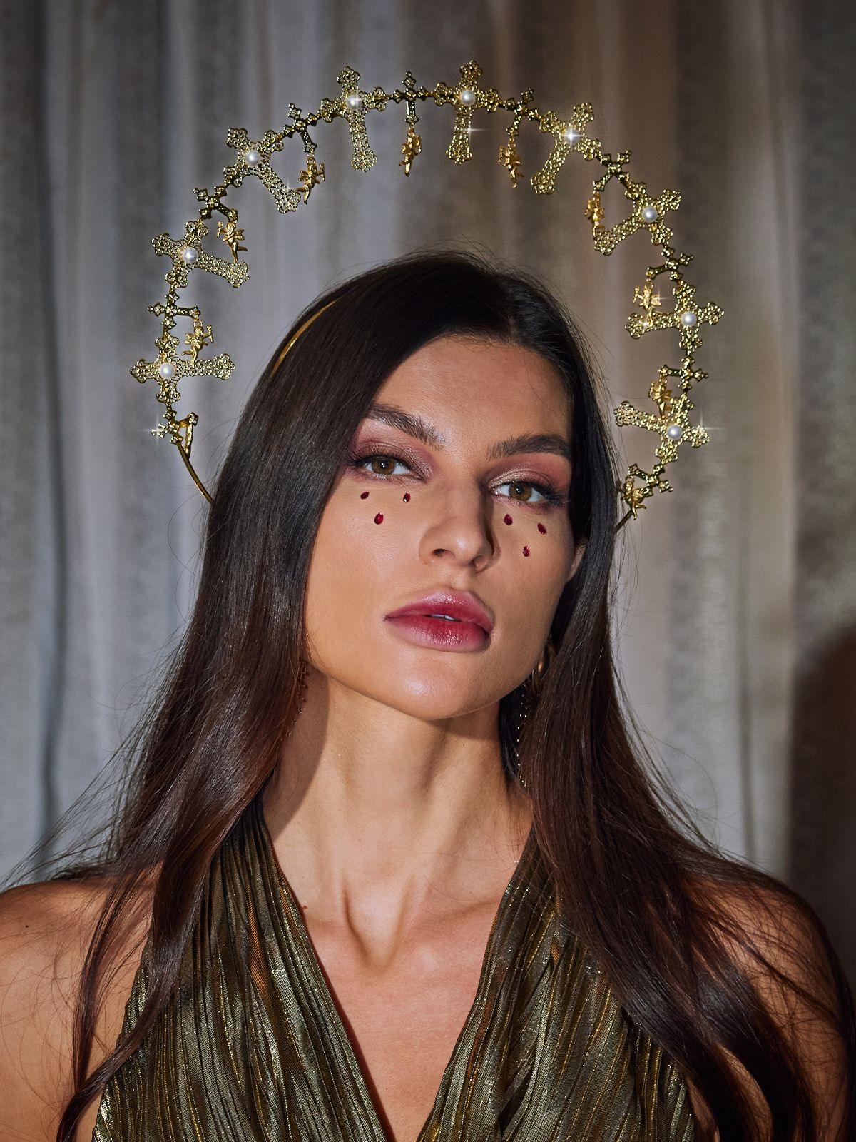 Tulia Çapraz İnci Tacı