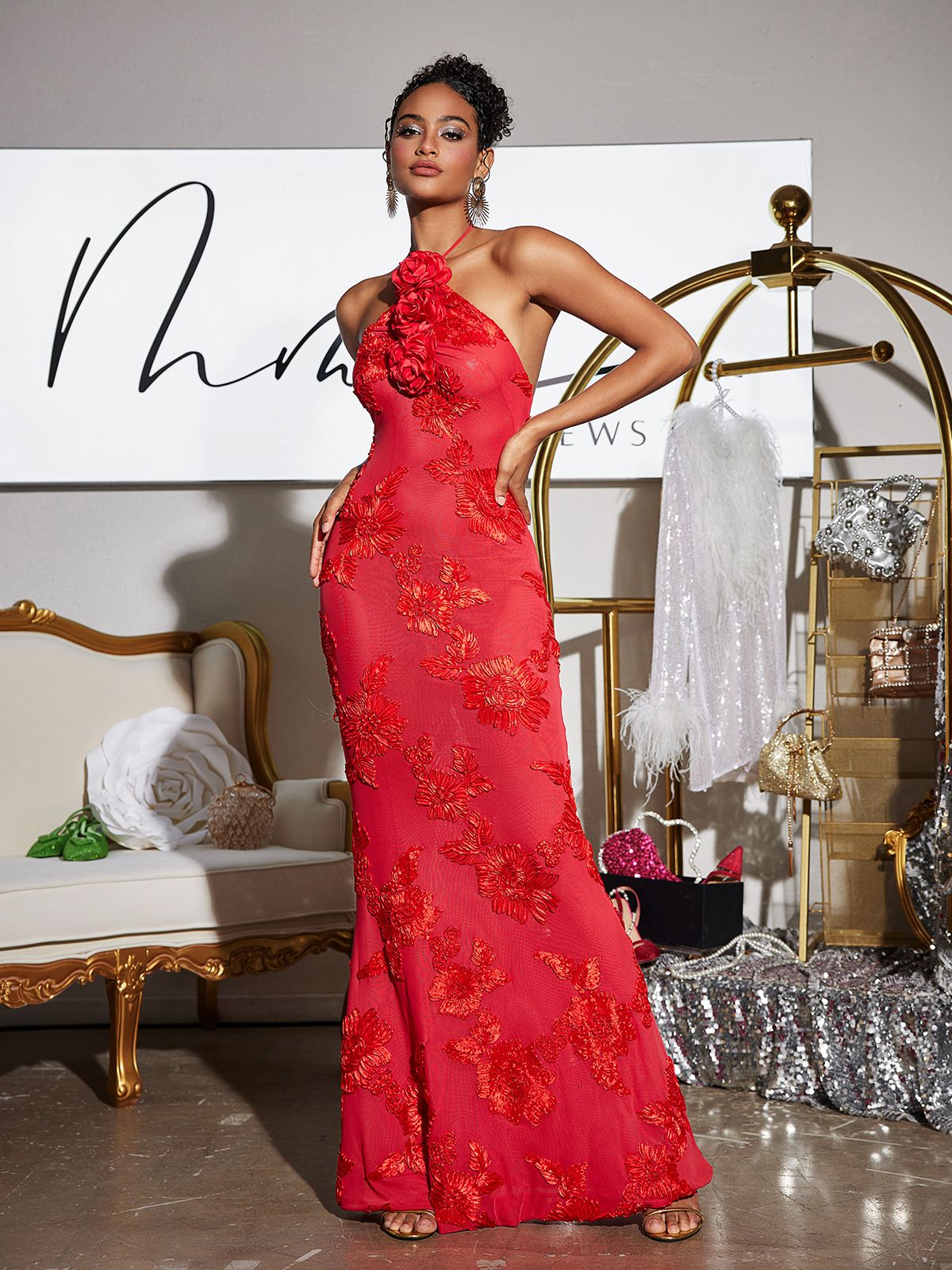 Aedin Halterneck Çiçekli Maxi Elbise Kırmızı