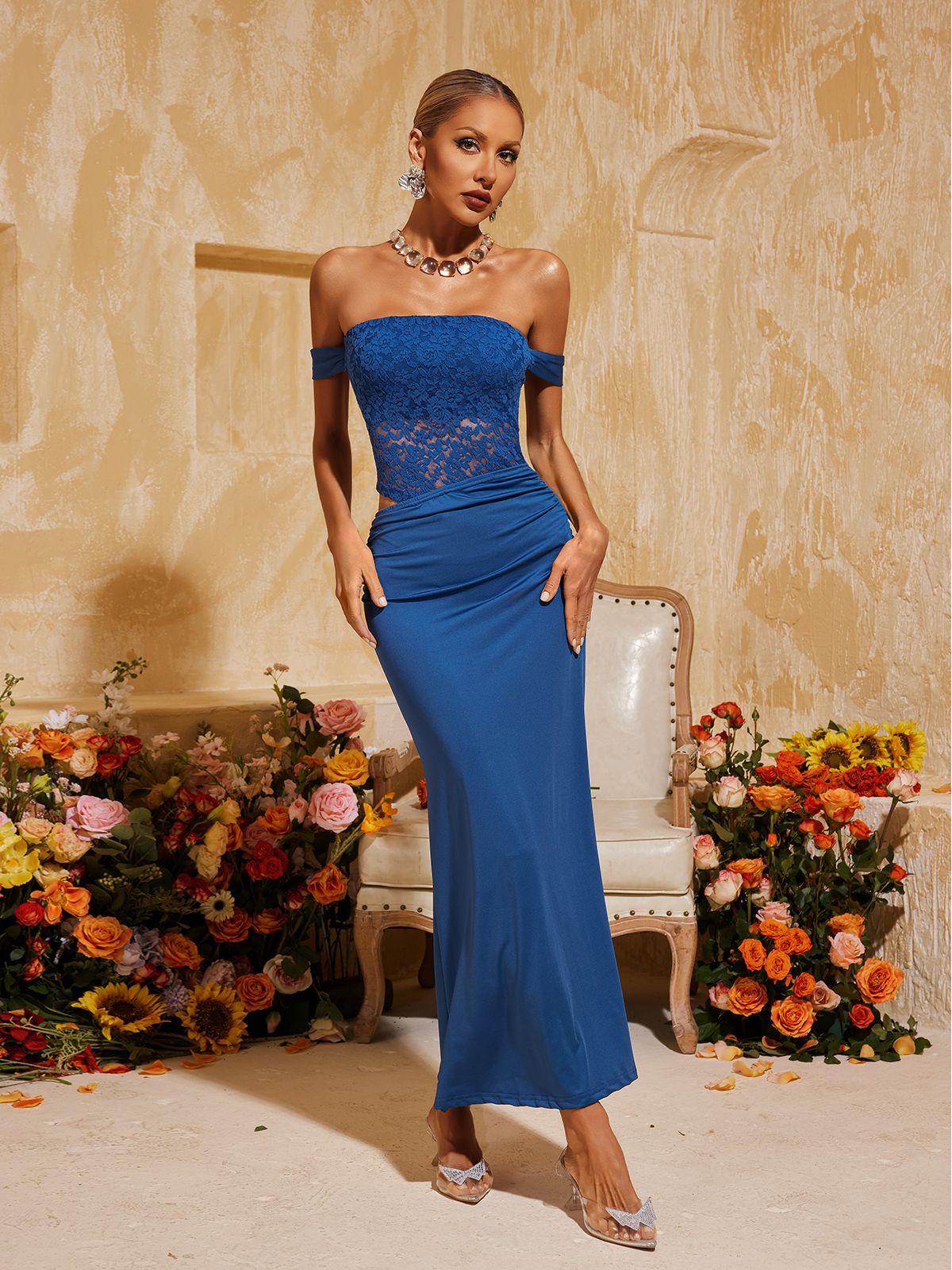 Aelorin Omuz Açık Dantel Midi Elbise