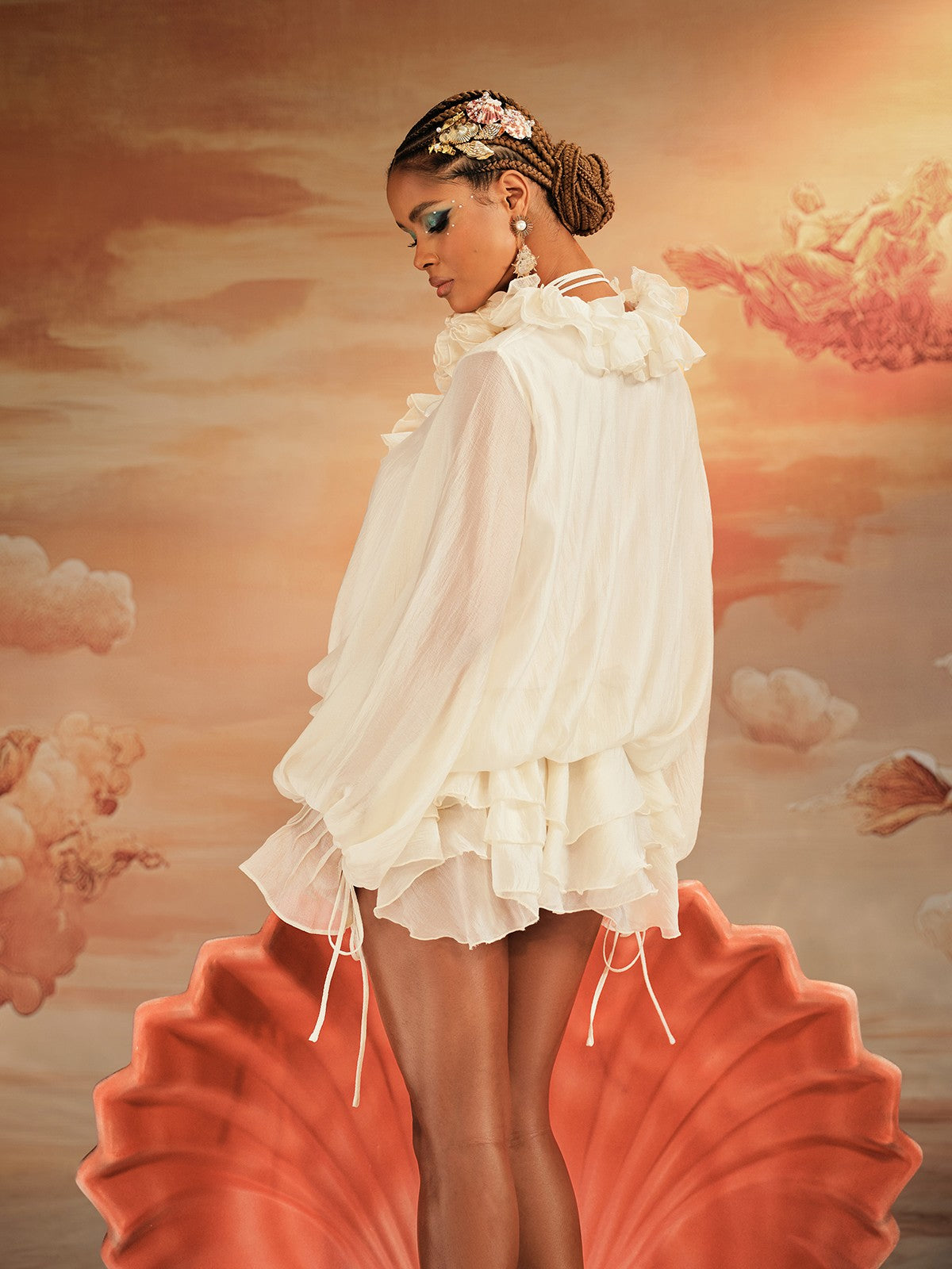 Akando Uzun Kollu Volanlı Mini Elbise