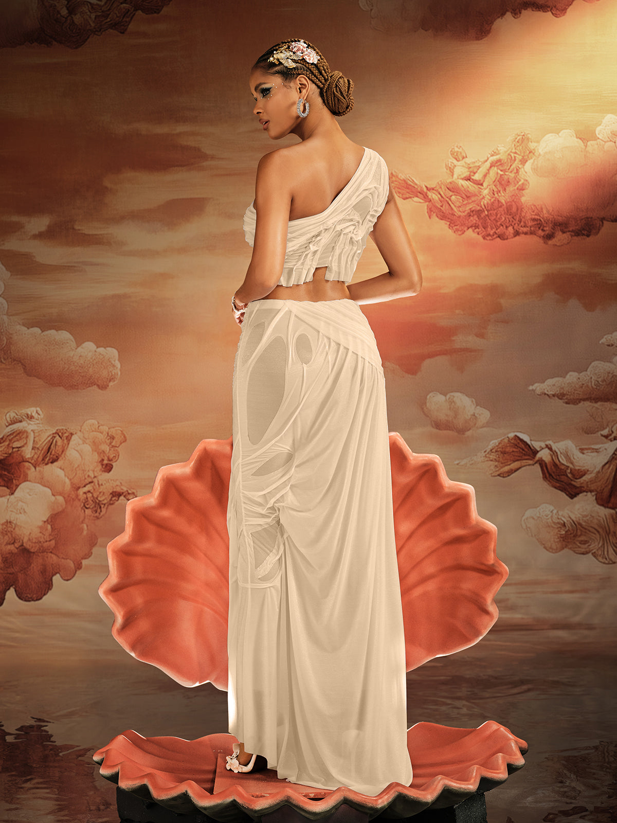 Akiye Tek Omuz Ruchlu Etek Takımı Şampanya