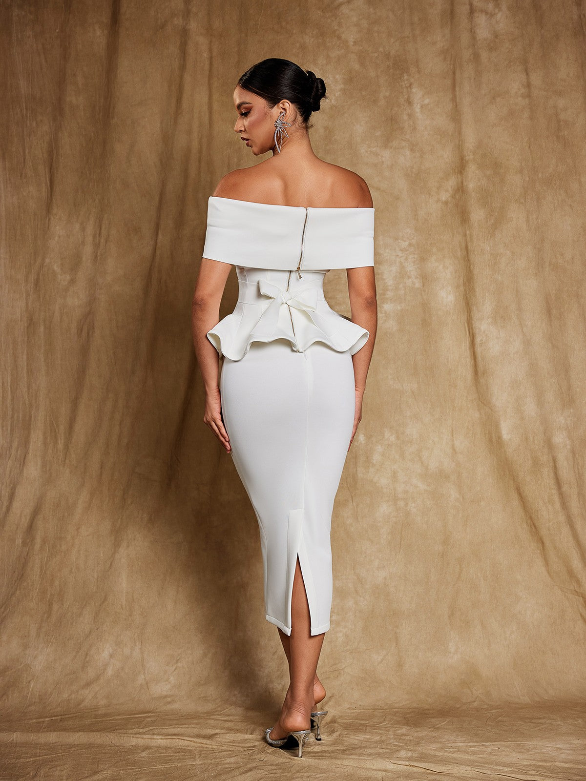 Augustus Tek Omuz Flounce Midi Elbise Beyaz