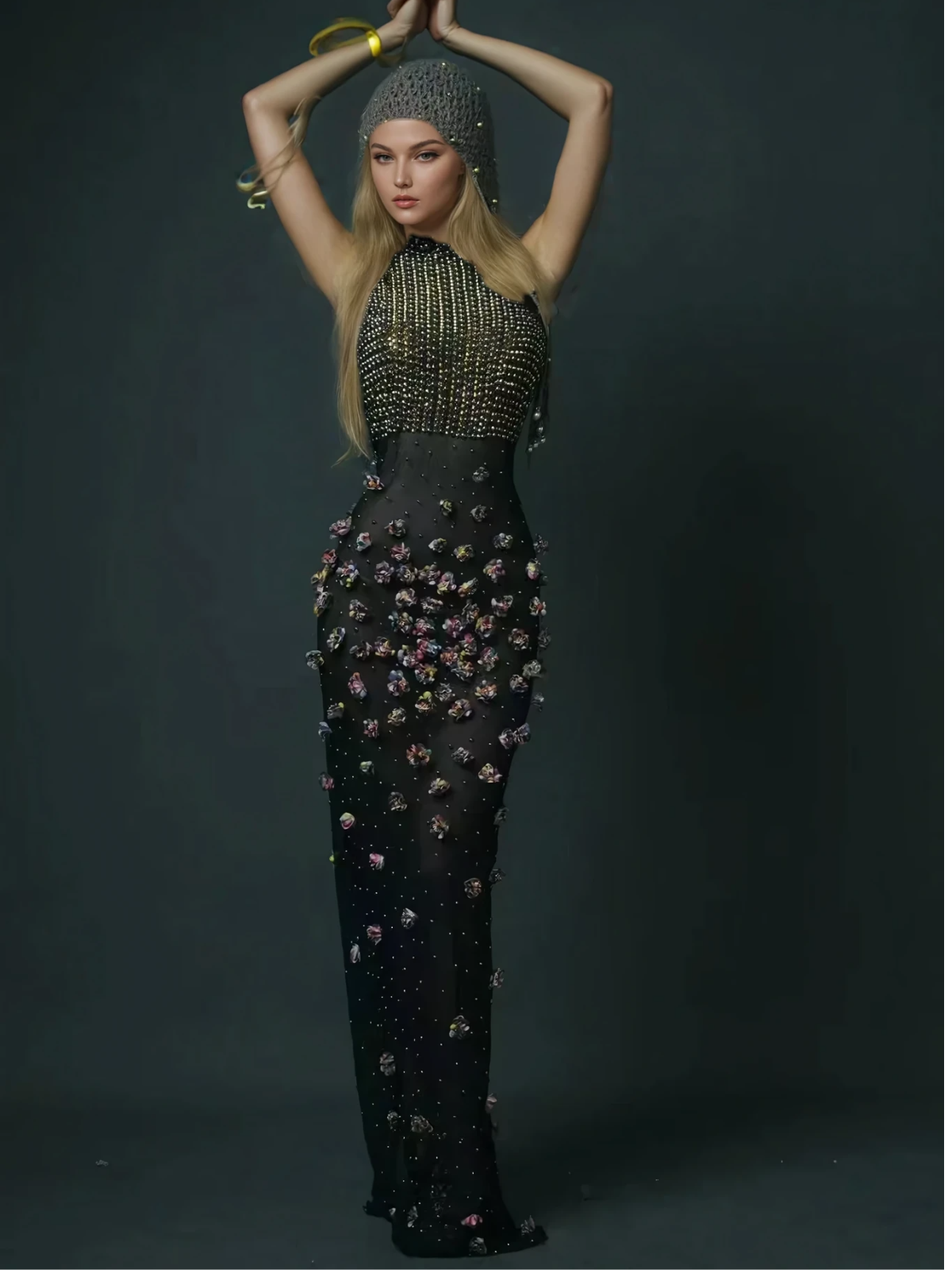 Bina Yüksek Yaka Süslemeli Maxi Elbise