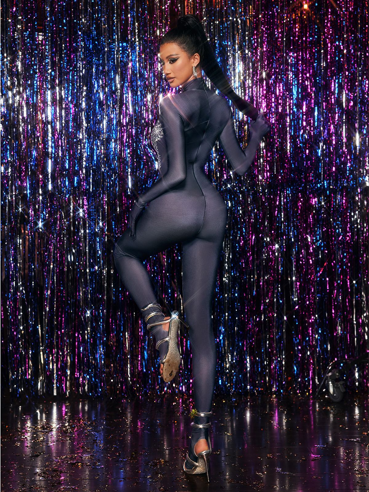 Chesten Uzun Kollu Kristal Süslemeli Tulum