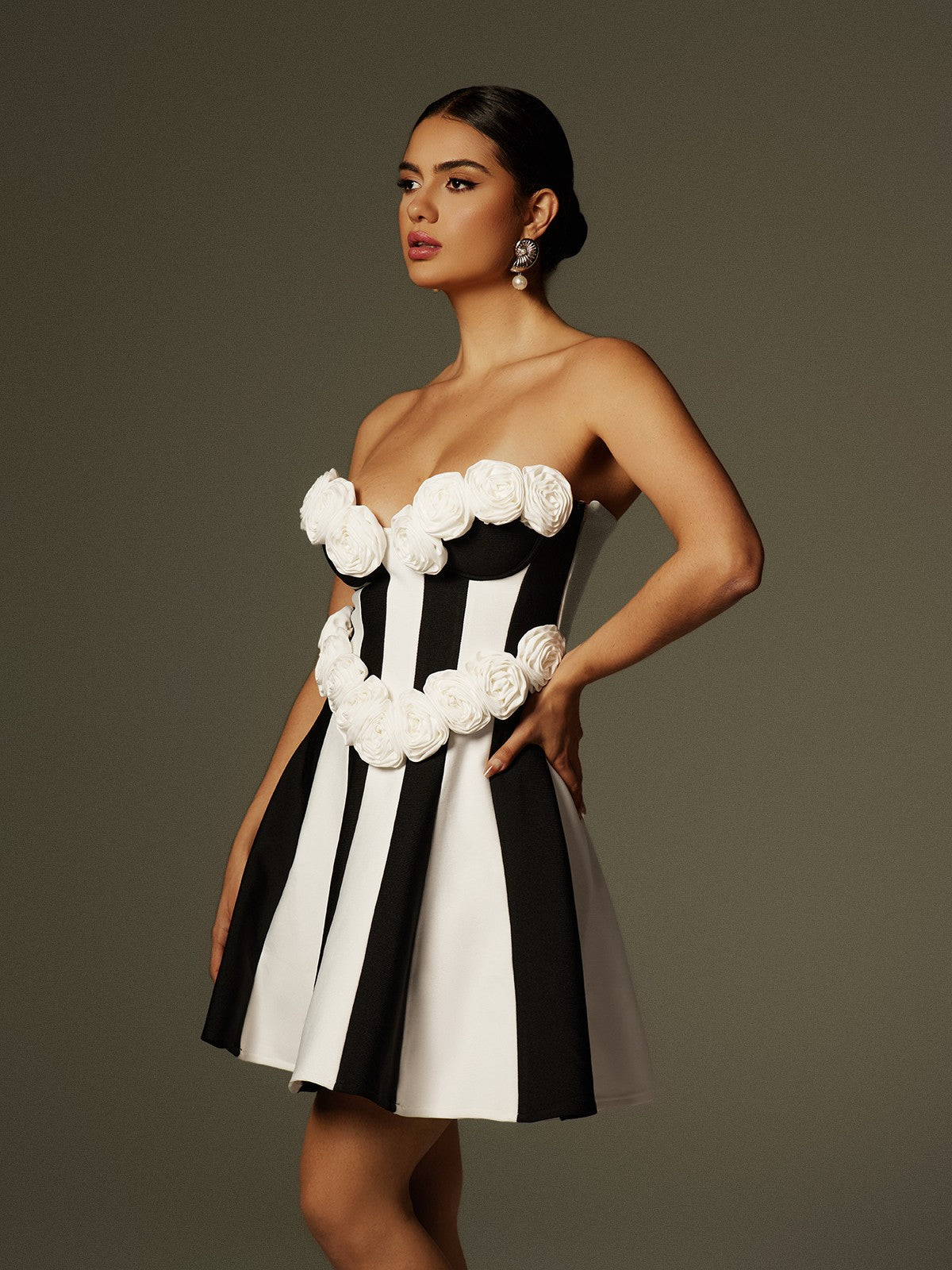 Chiyeko Straplez Çiçek Çizgili Bandaj Mini Elbise