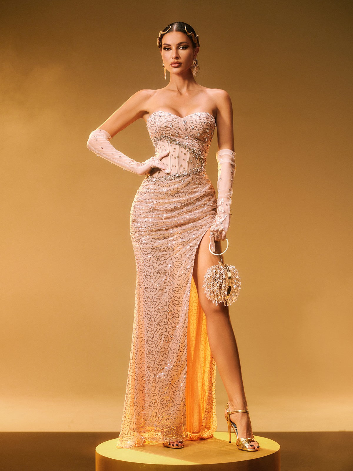 Coralyn Askısız Rhinestone Yırtmaçlı Maxi Elbise