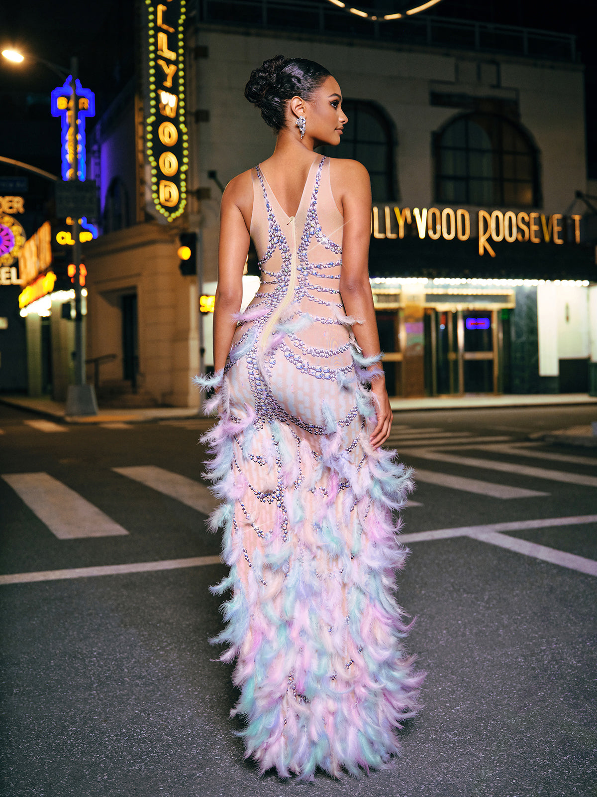 Inina İncili Tüy Asimetrik Elbise