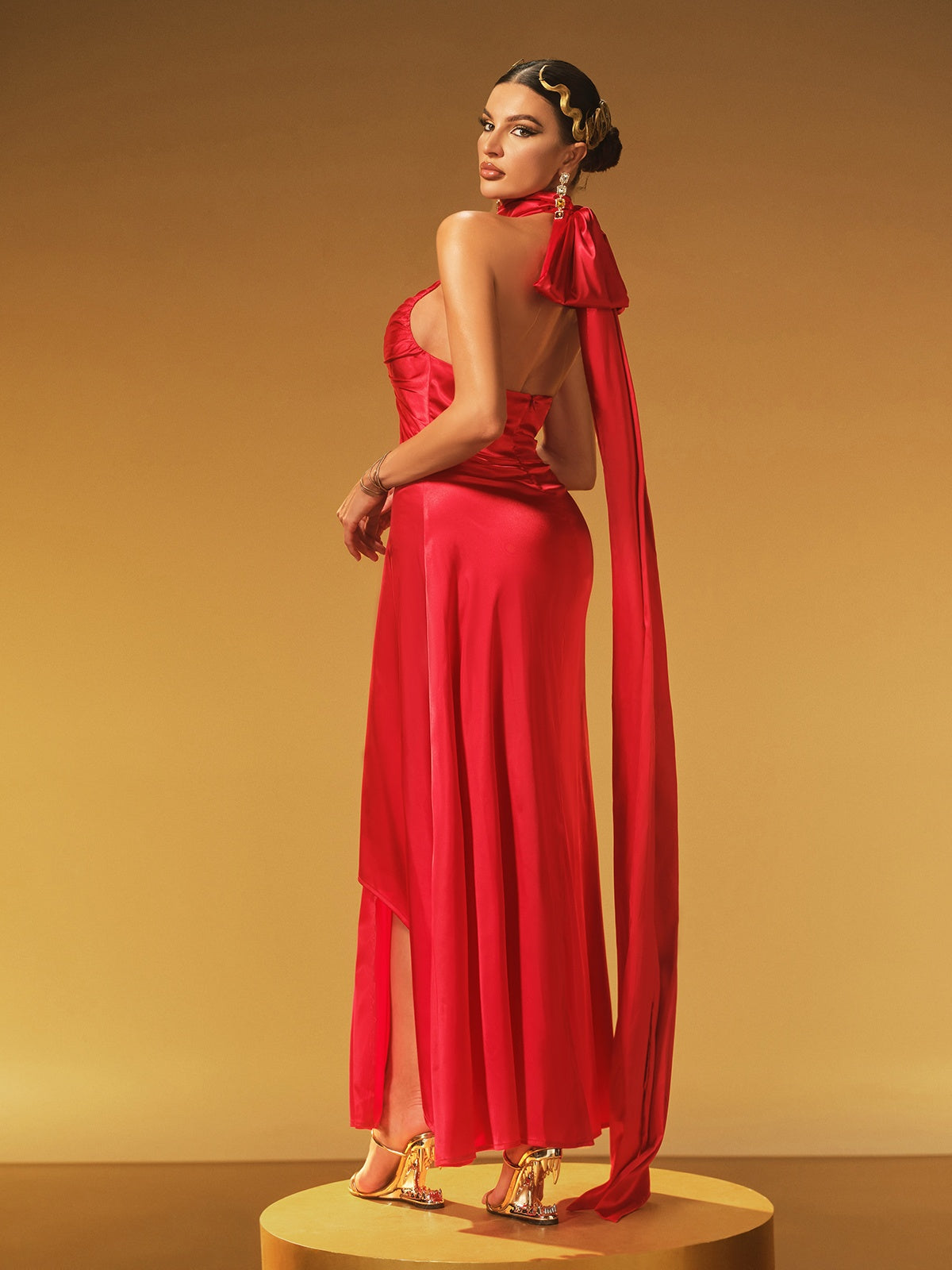 Jexar Halter Yaka Kalp Kesim Maxi Elbise