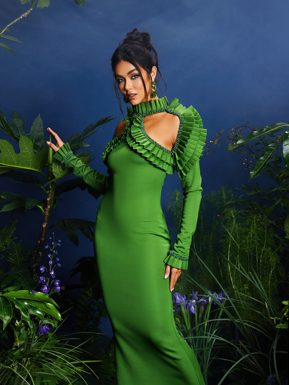 Laina Uzun Kollu Kesik Detaylı Boncuklu Maxi Elbise