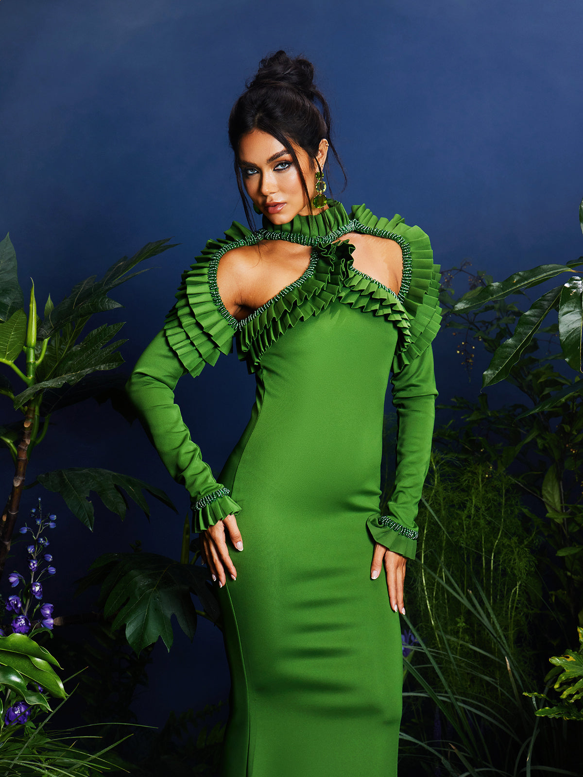 Laina Uzun Kollu Kesik Detaylı Boncuklu Maxi Elbise