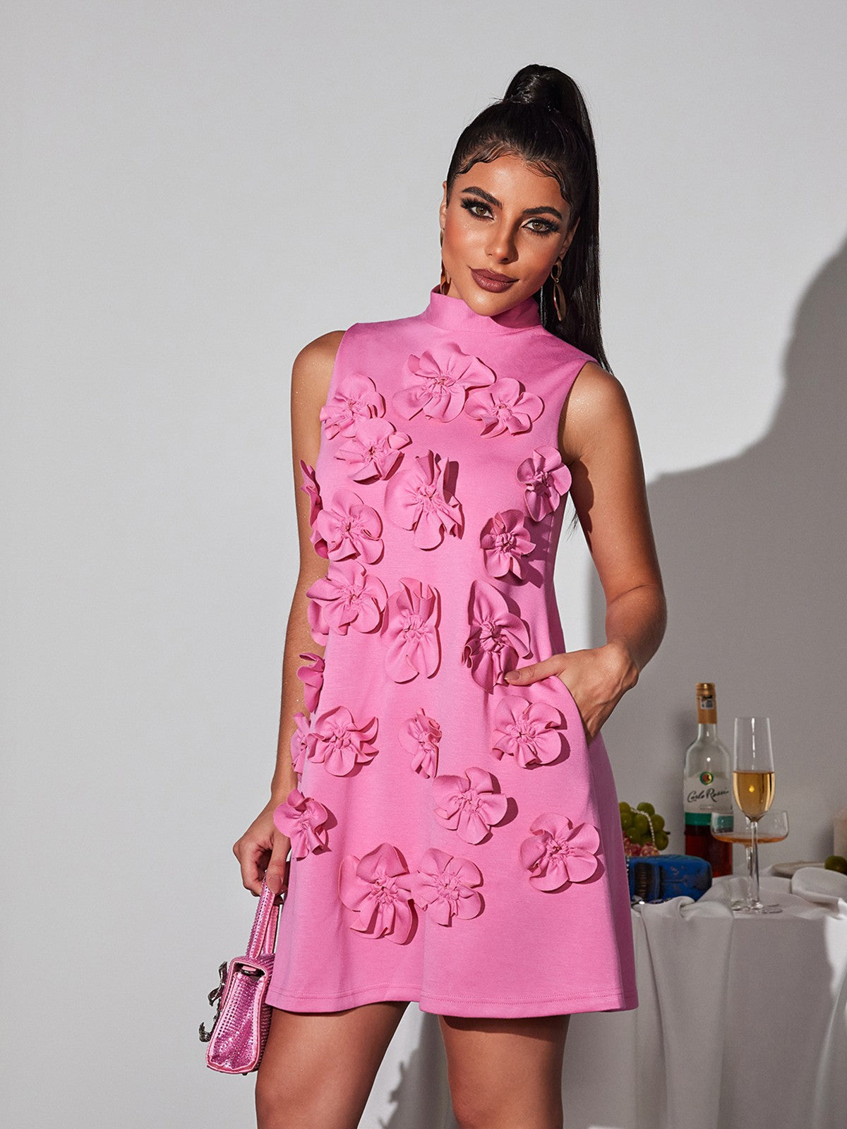 Liluri Kolsuz Çiçekli Mini Elbise