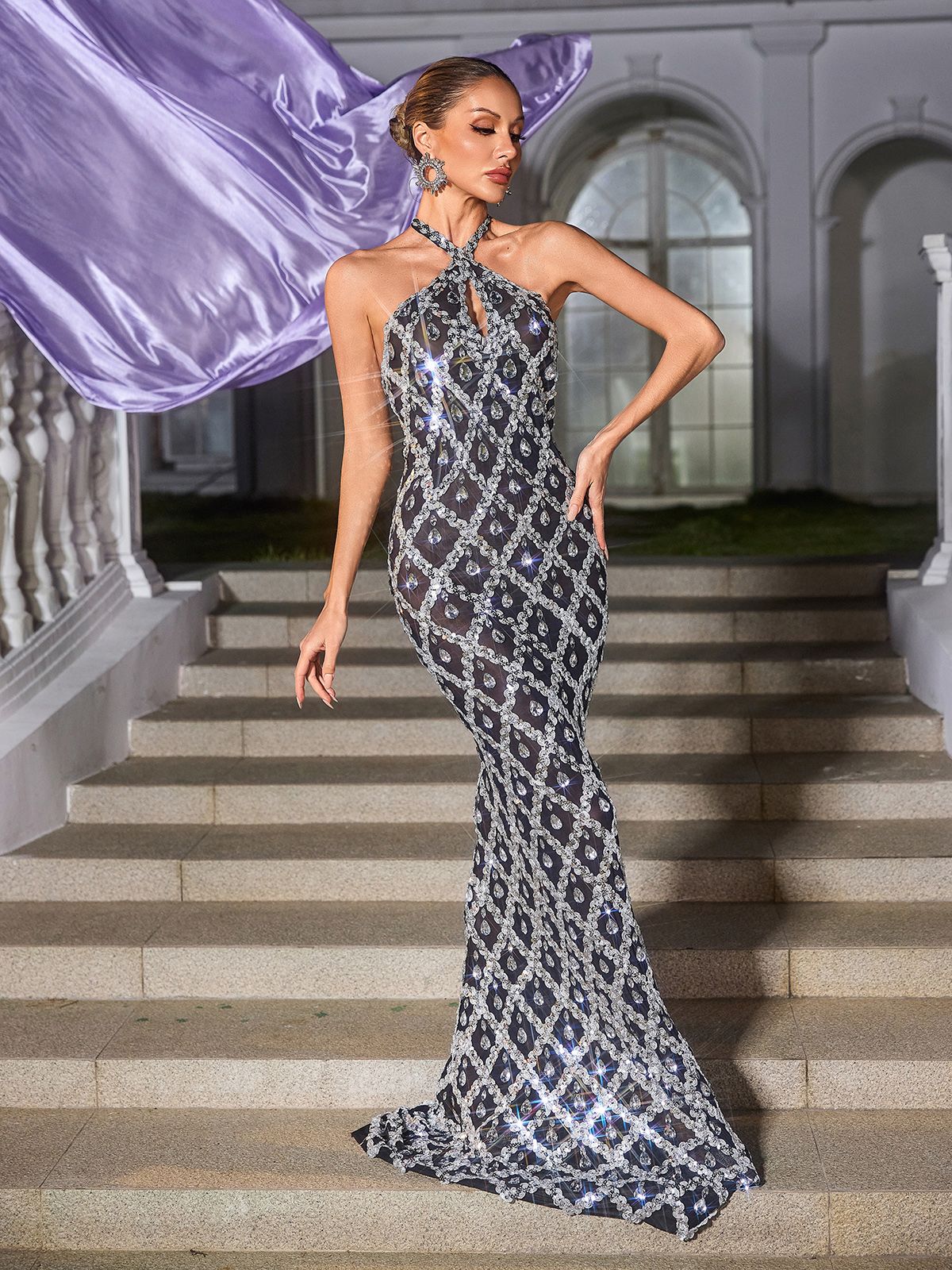 Liora Sırt Açık Pullu Kristal Maxi Elbise Siyah