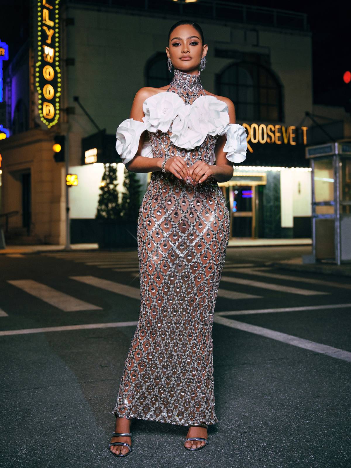 Liora Çiçek Payetli Kristal Maxi Elbise