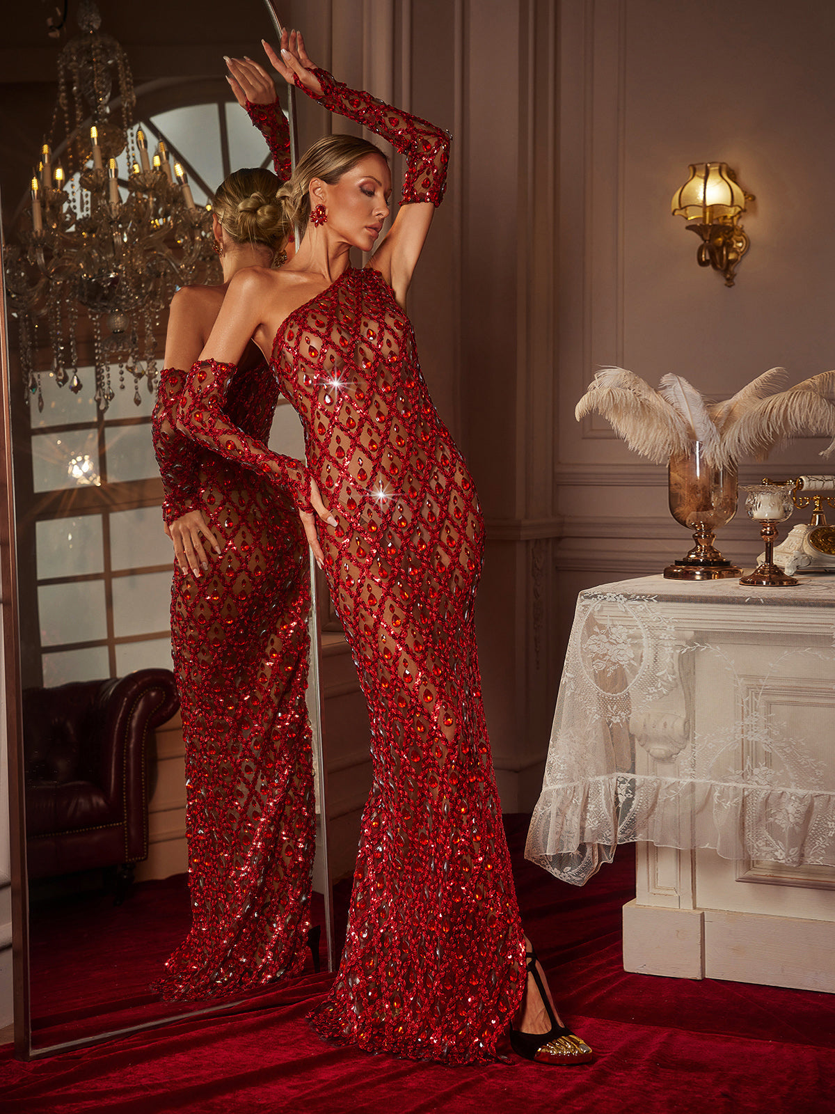 Liora Tek Omuzlu Payetli Kristal Maxi Elbise Eldivenlerle Kırmızı