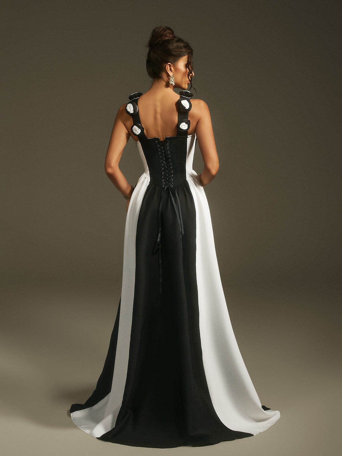 Marella Derin V Yaka Yırtmaçlı Maxi Elbise