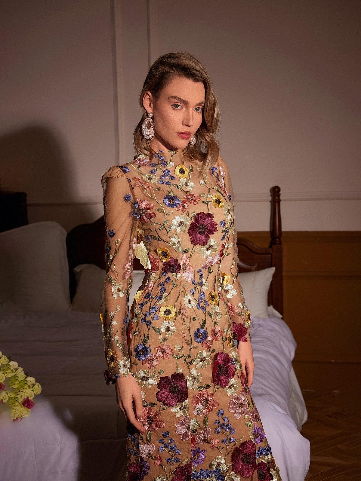 Saige Uzun Kollu Dantel Çiçek Deniz Kızı Elbisesi Pudra