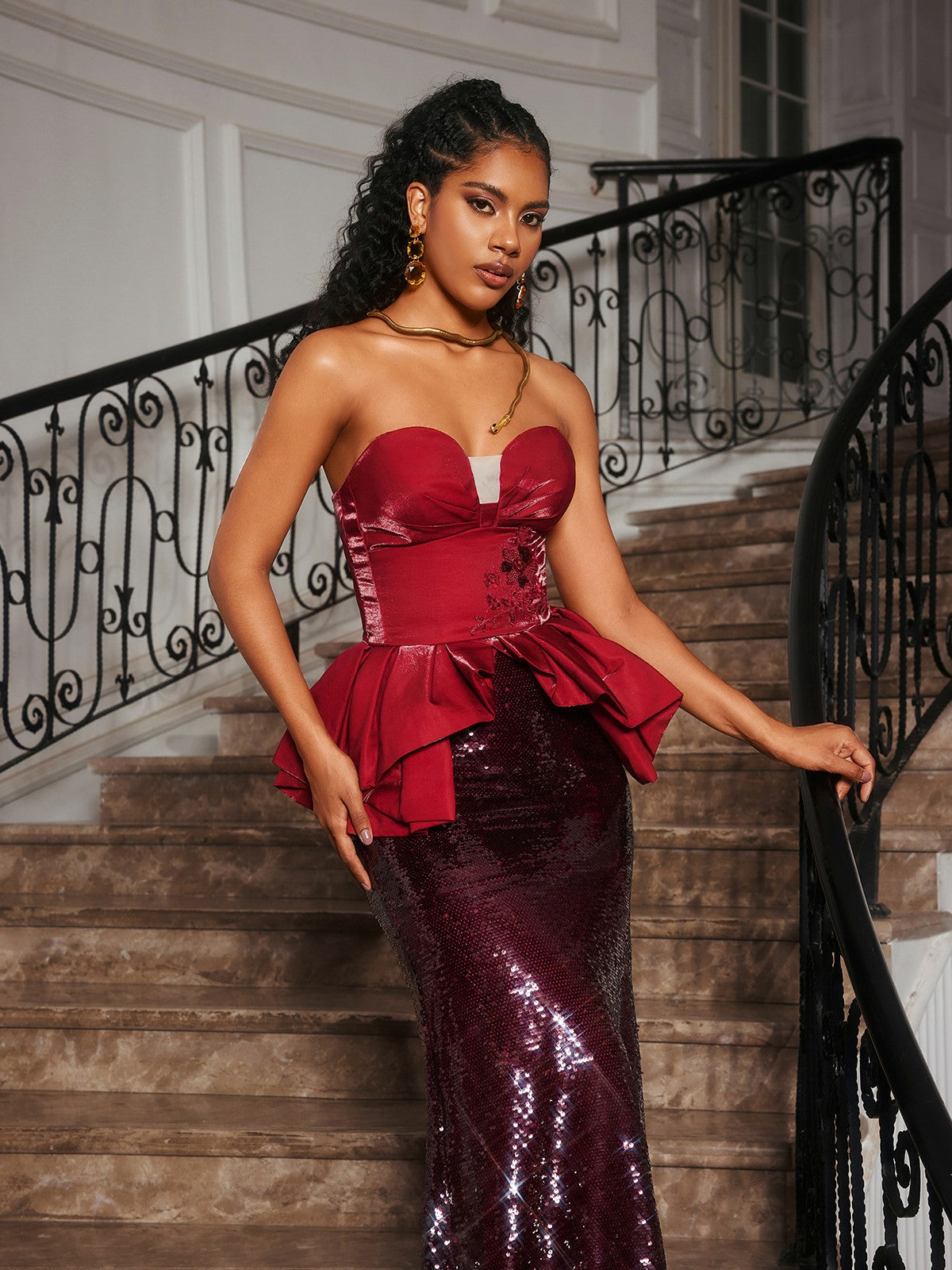 Soni Straplez Çiçekli Sıralı Maxi Elbise