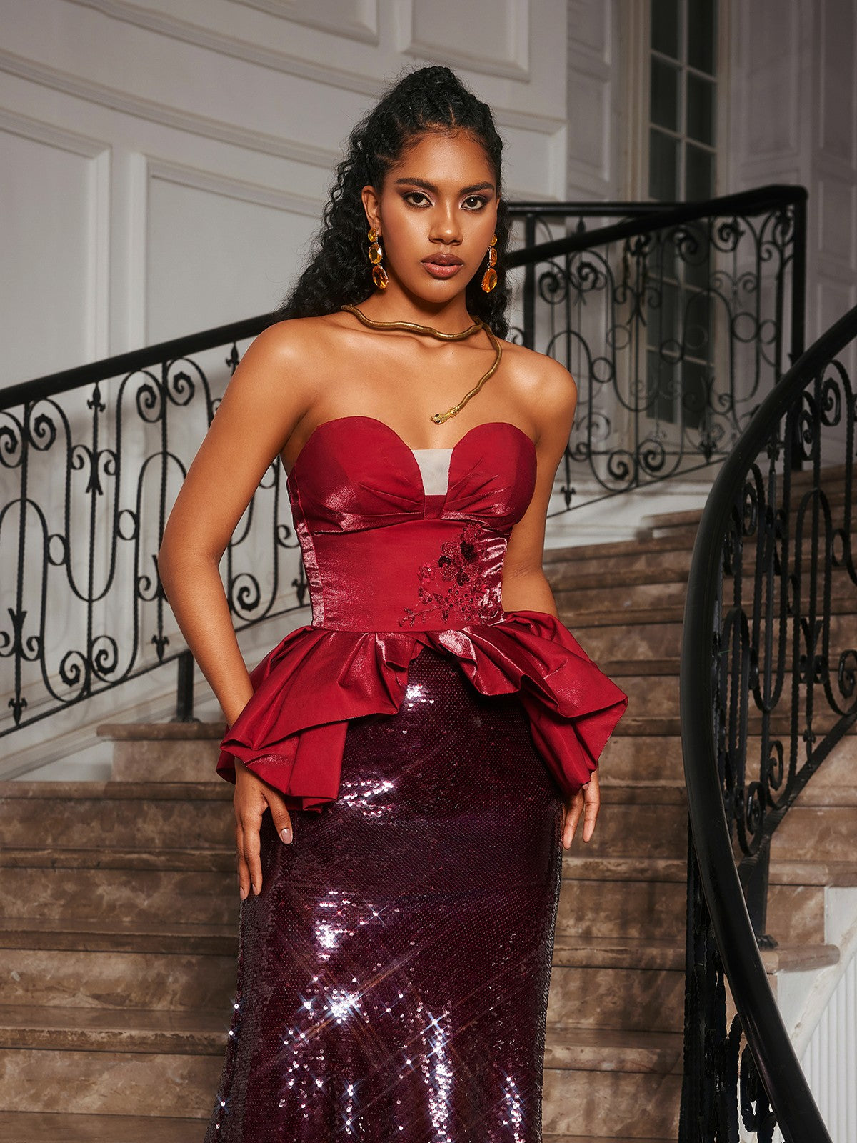 Soni Straplez Çiçekli Sıralı Maxi Elbise