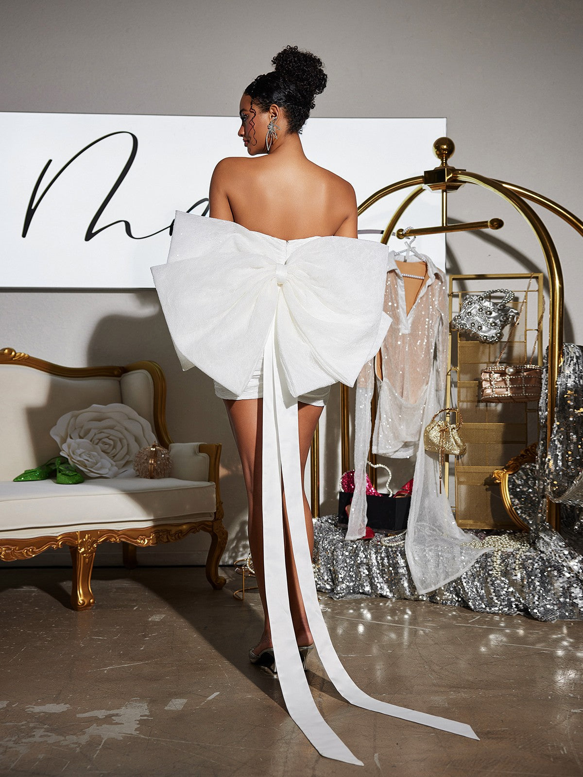 Sophrona Straplez Çiçek Fiyonk Mini Elbise