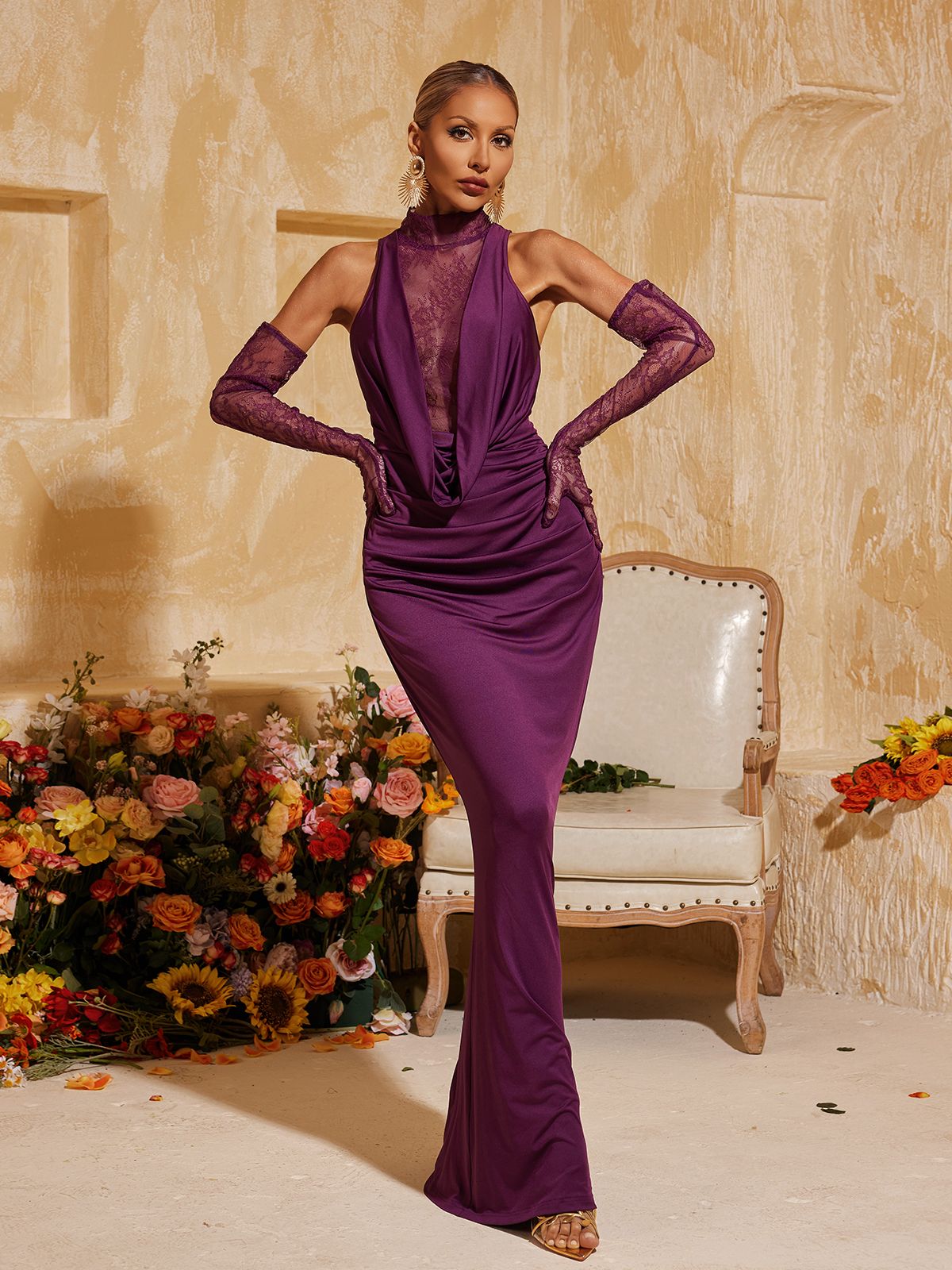 Tenley Halter Yaka Dantel Maxi Elbise Eldivenlerle