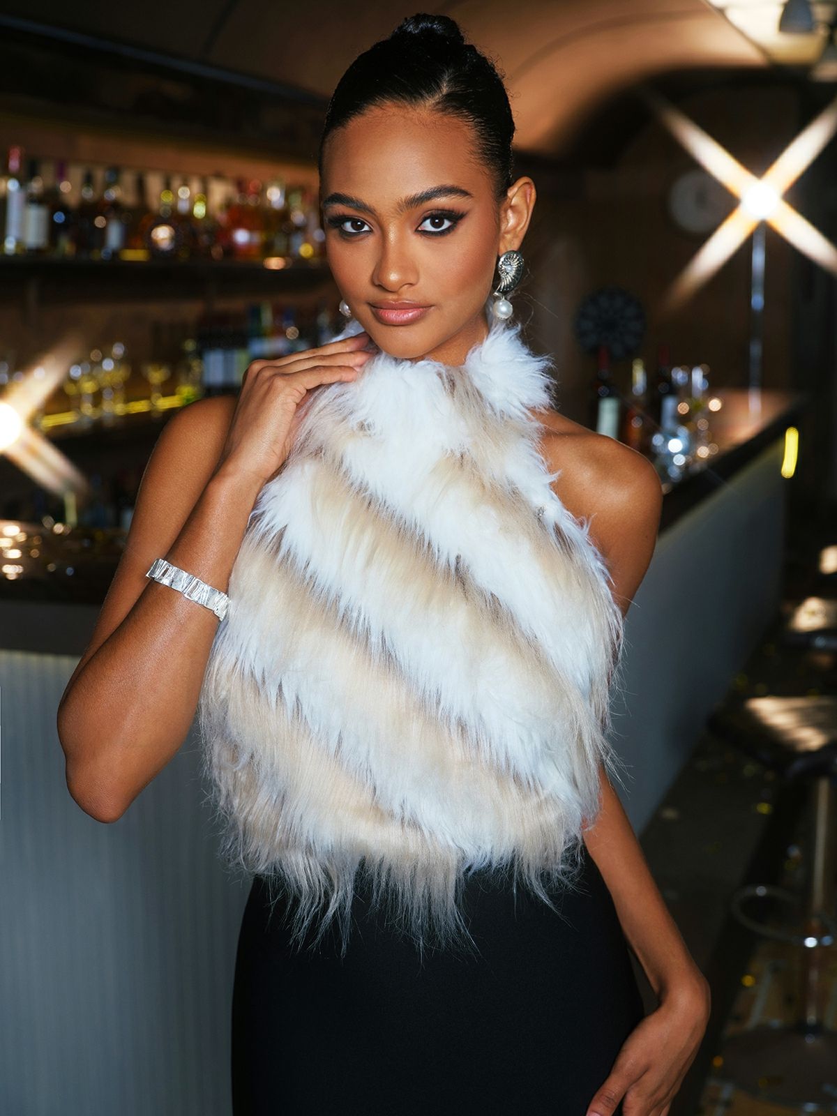 Thara Sırtı Açık Yapay Kürk Üst