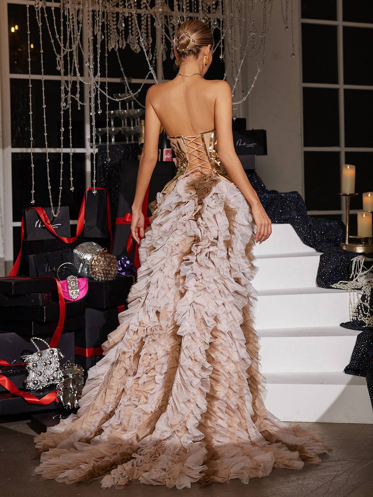 Tiemo Akrilik Tül Kenar Detaylı Altın Renk Maxi Elbise