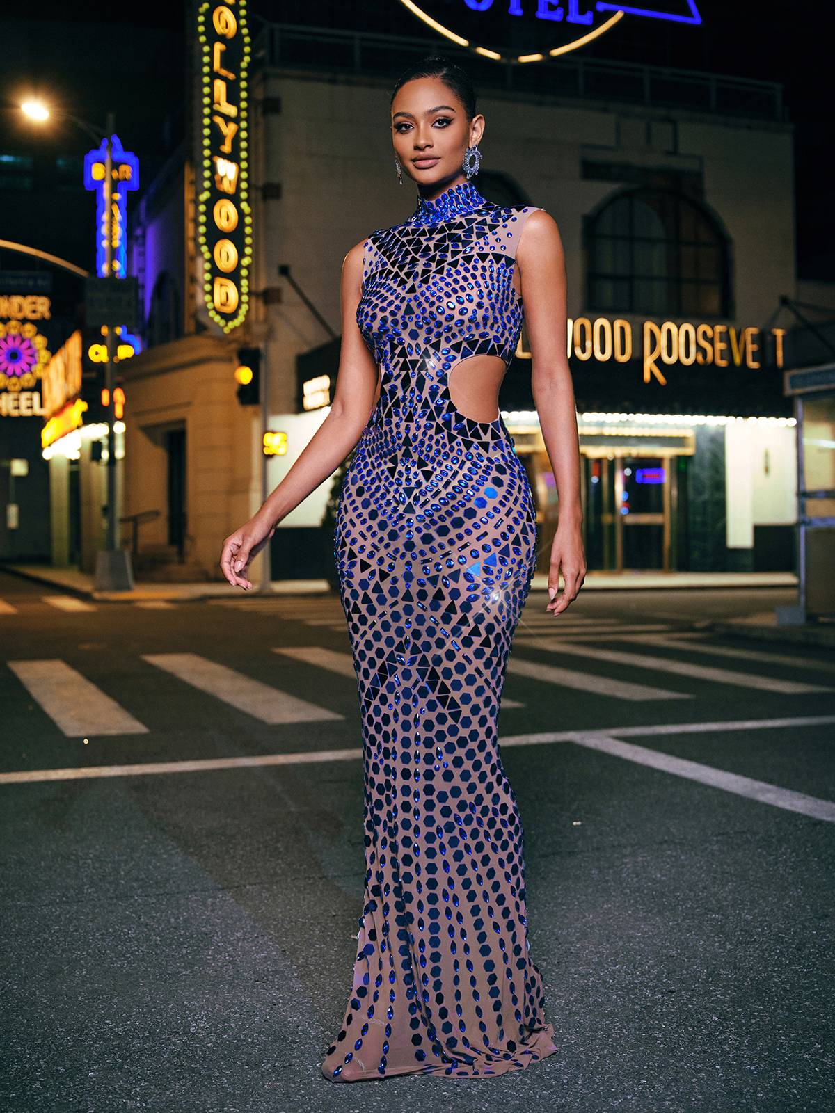 Tonica Yüksek Yaka Rhinestone Akrilik Maxi Elbise