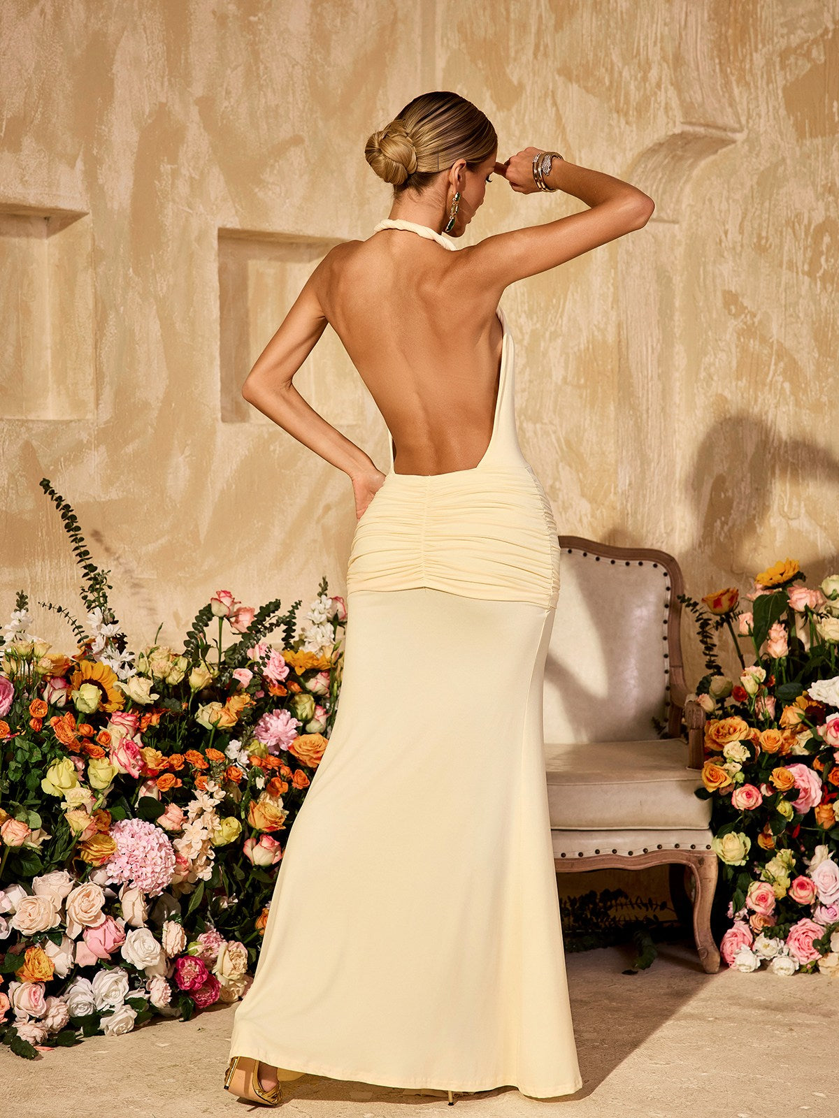 Wyxara Derin Yaka Kırışık Yırtmaçlı Maxi Elbise