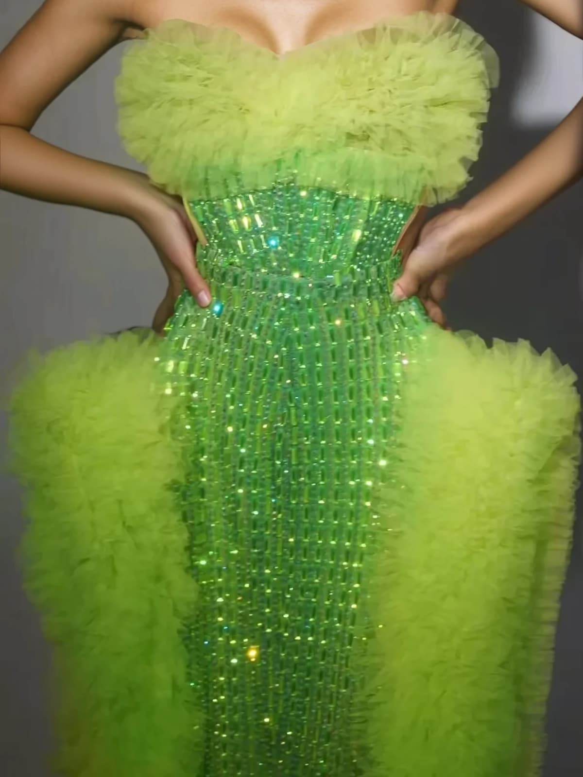 Xaelthar Straplez Rhinestone Tül Maxi Elbise Yeşil