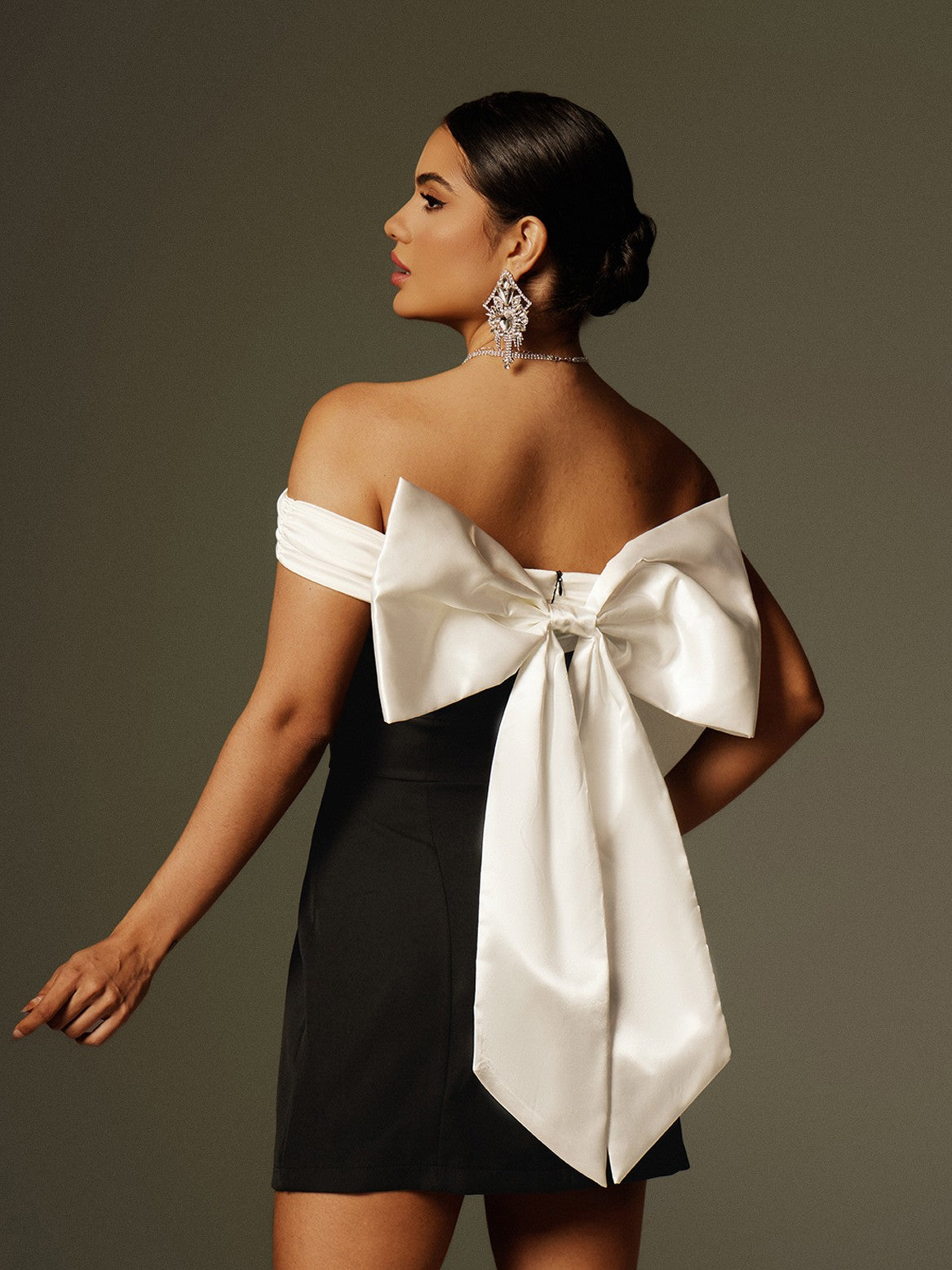 Xylia Off Shoulder Fiyonk Mini Elbise