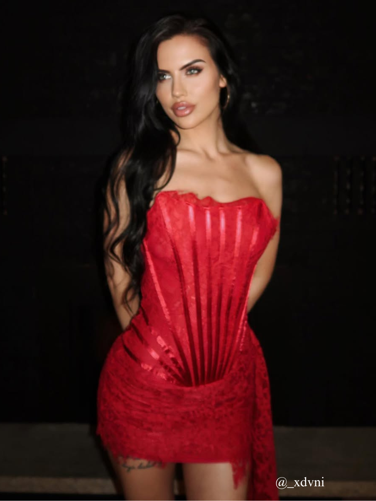 Yolita Straplez Dantel Elbise Kırmızı