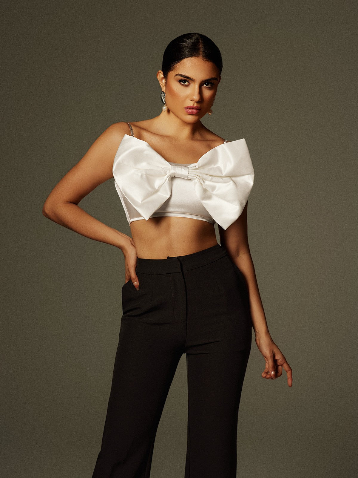 Zylara Askısız Kurdeleli Kıvrımlı Pantolon Takımı